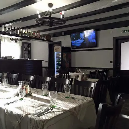 семеен гингеръ 酒店 潘波洛沃